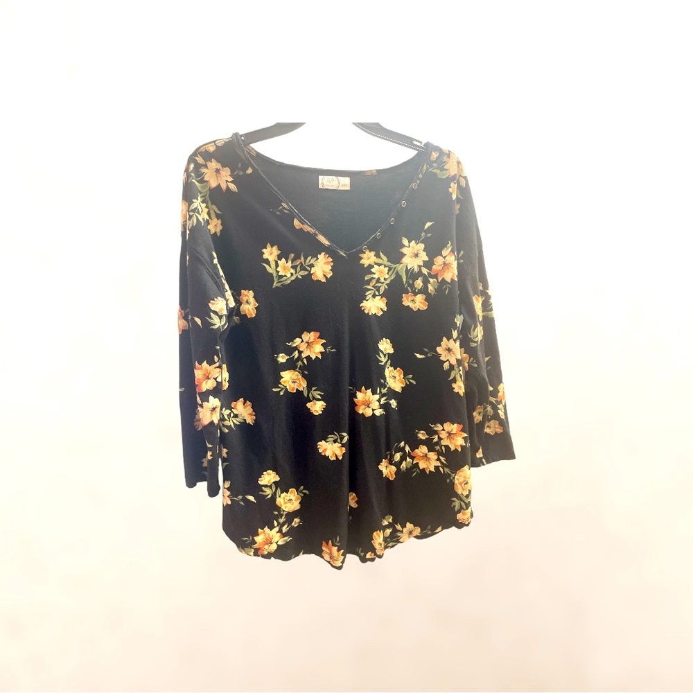 Maurice’s blouse, size L.